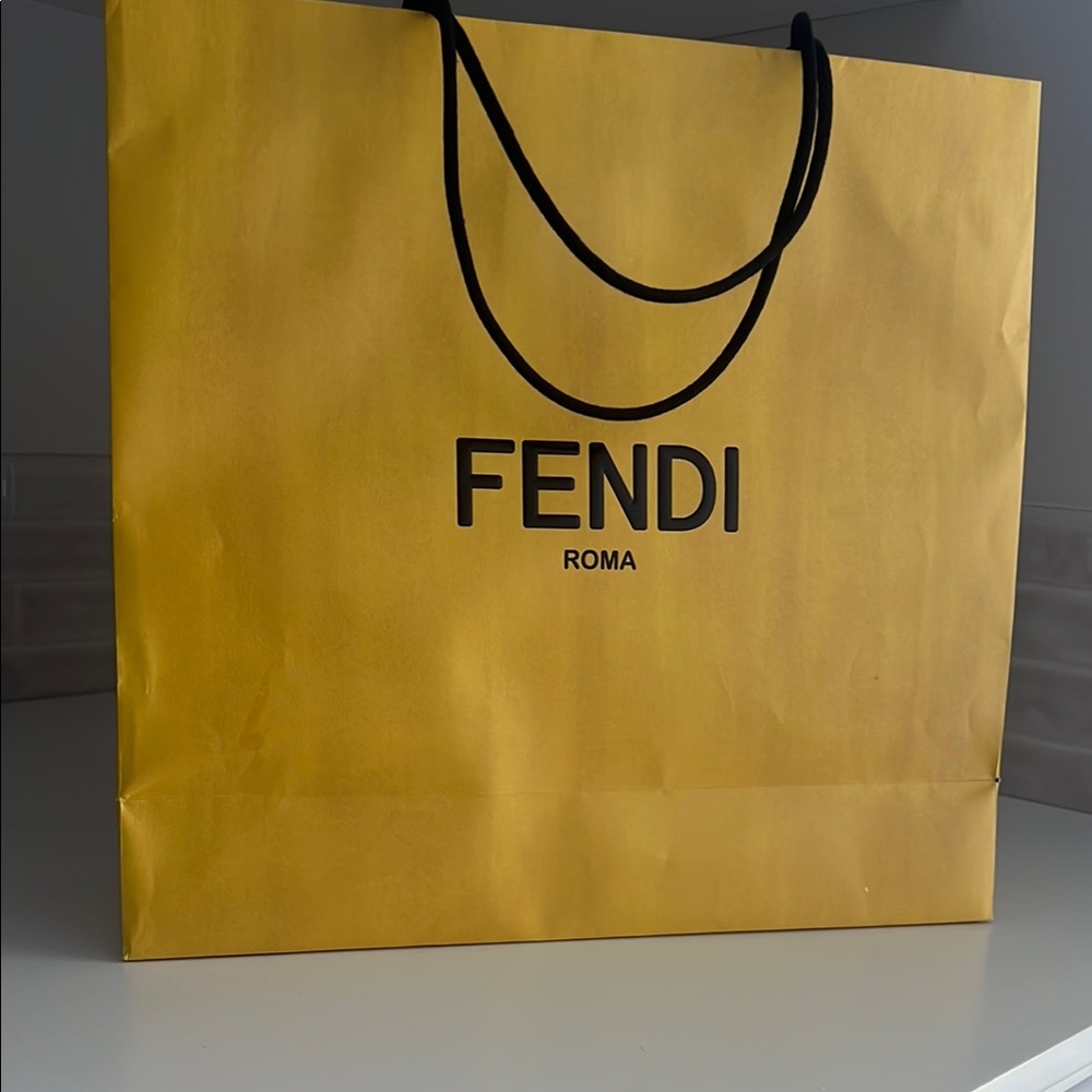 Fendi Roma Yellow Tote Bag - Picture 3 of 9